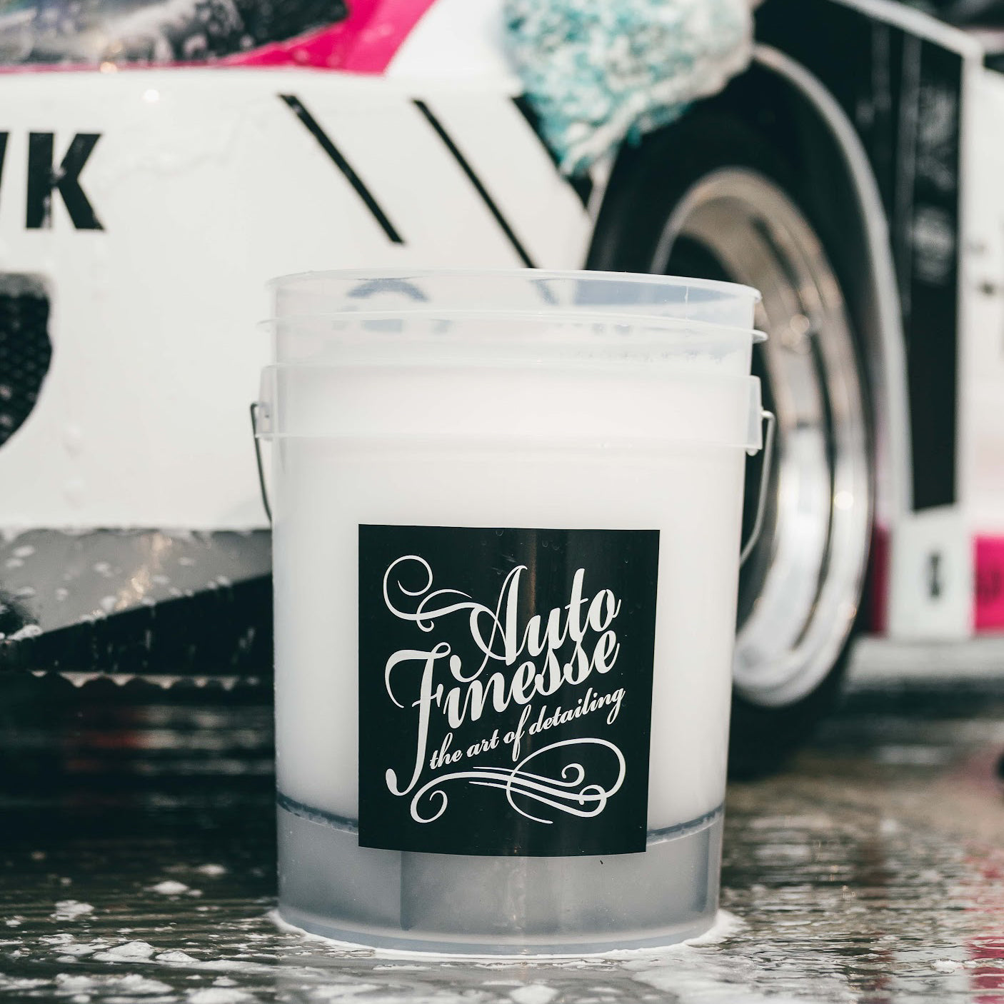 Auto Finesse car detailing bucket with grit guard