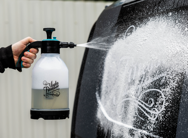 FOAMING PRESSURE SPRAYER FOAMING PRESSURE SPRAYER