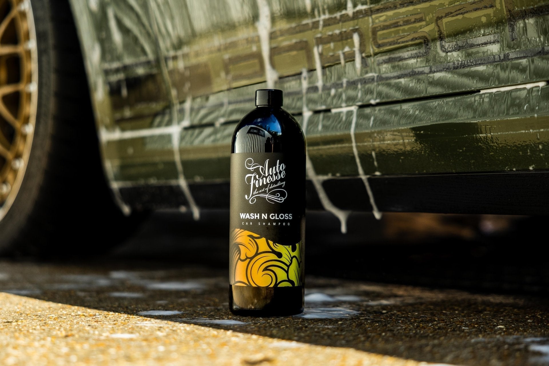 Ceramic Coating vs. Wax: Which Offers Better Paint Protection? image