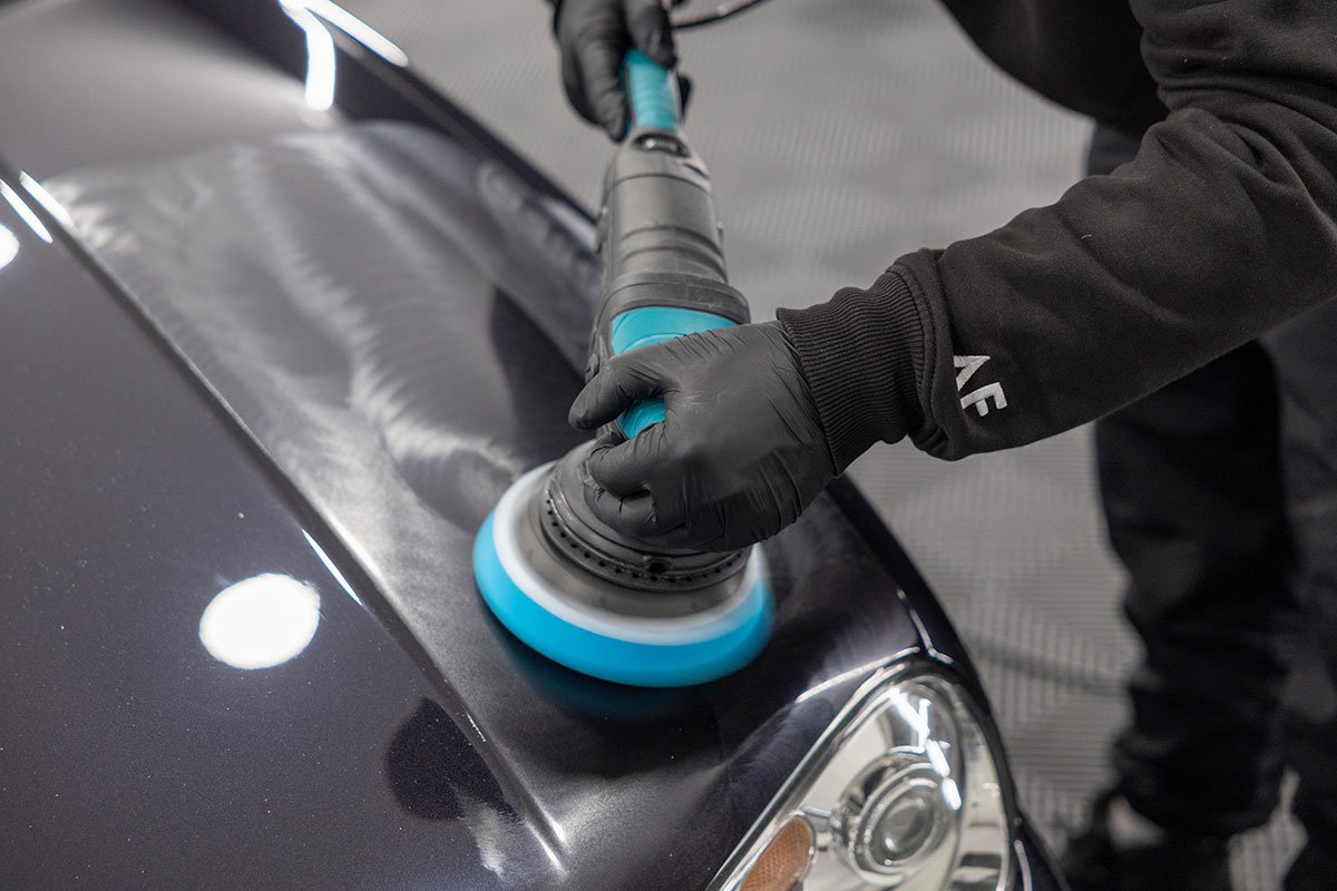 The Basic Guide: Choosing The Best Car Polishing Machine for Beginners image