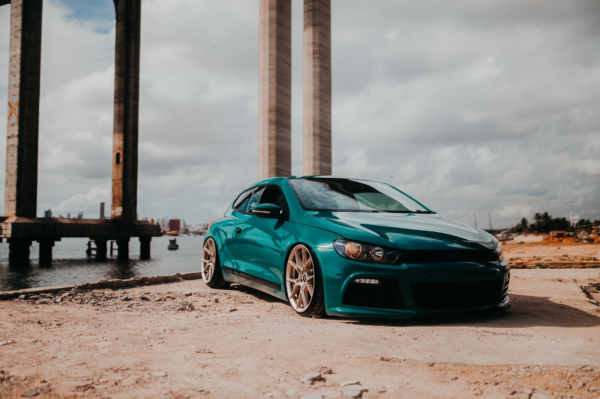 Our range of hand-made car waxes have been developed to offer a wide range of advantages, from months of durability to dripping-wet show car looks.