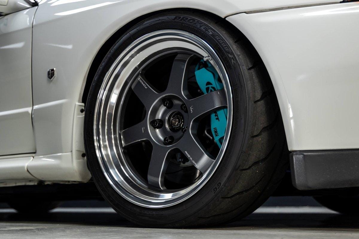 The ultimate cleaning and finishing products for factory fresh results on all types of car exterior trim