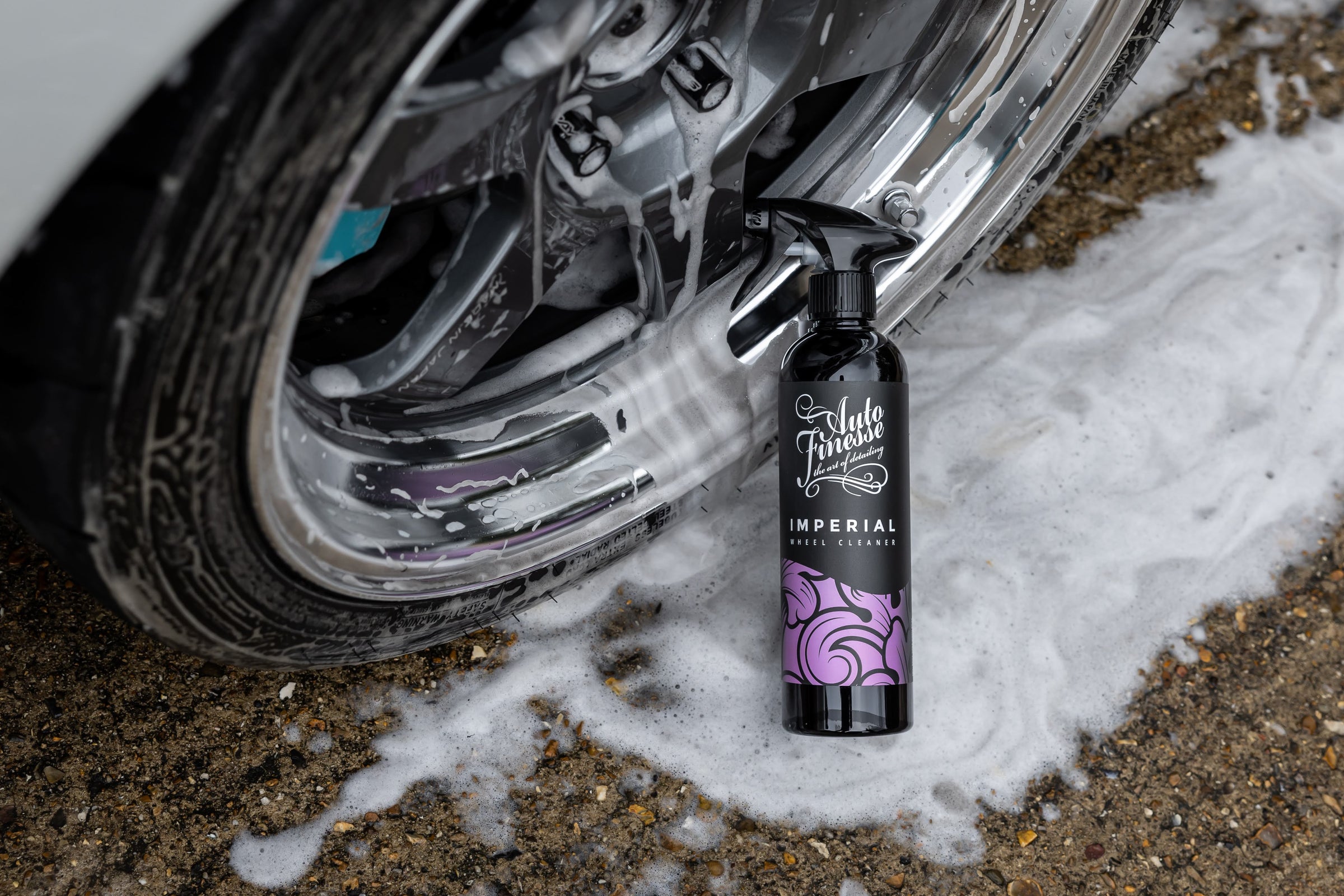 No matter the wheels you choose we have the alloy wheel cleaner to suit.