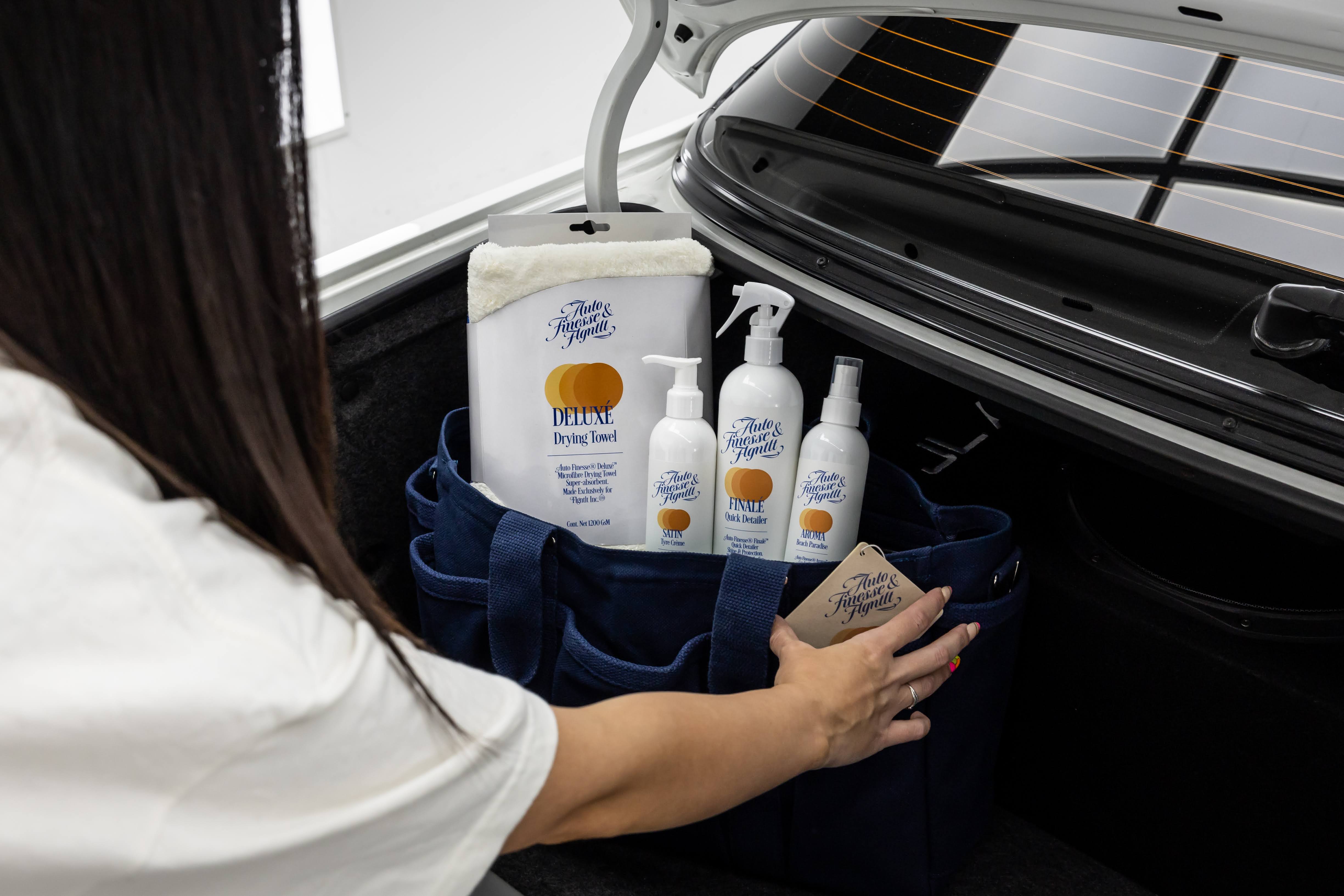 Car Cleaning Kit With Storage Bag Includes Interior Brush, Detail Brush,  Microfiber Pad, Microfiber Cloth, Wheel Brush, Drying Towel, Glass Cloth,  Glo