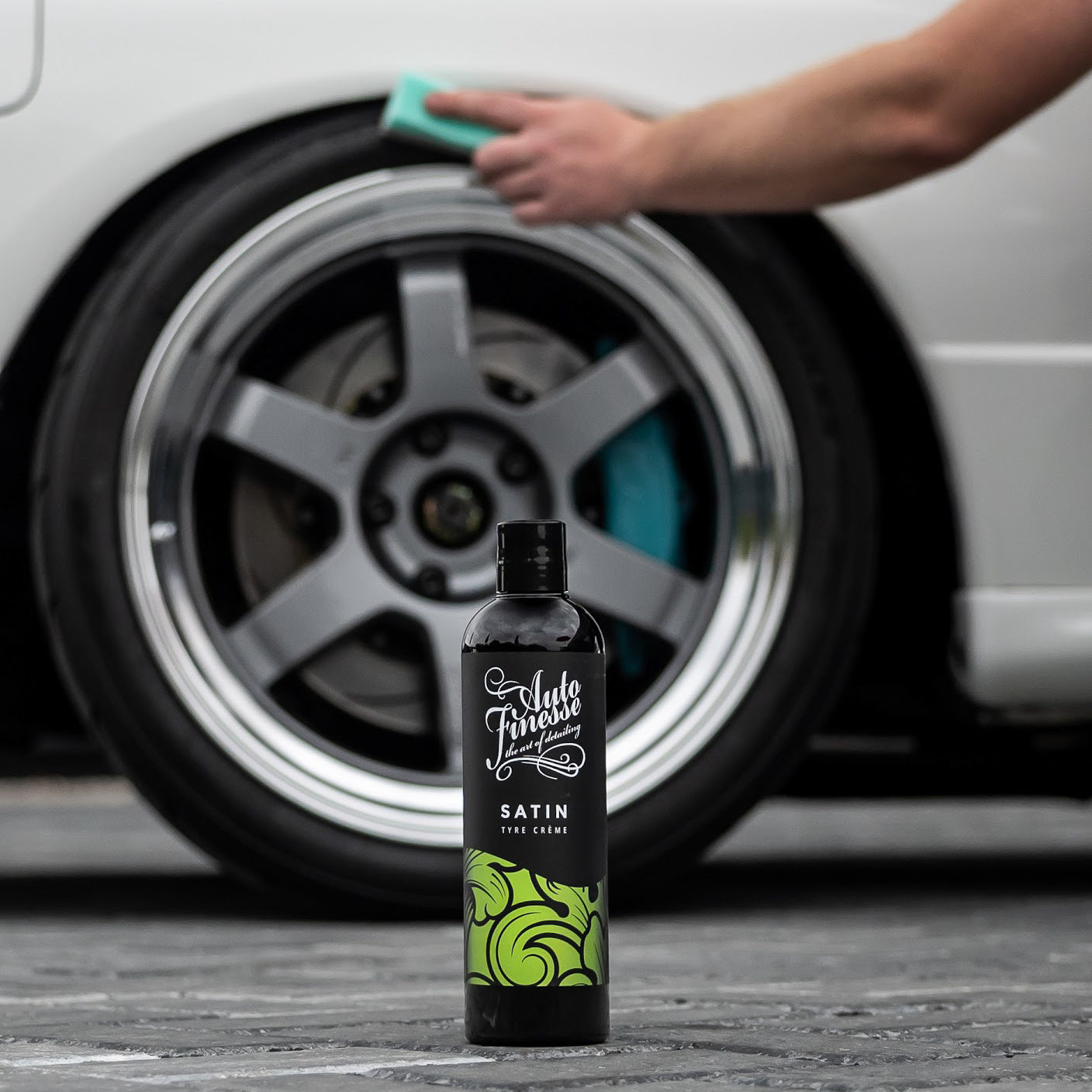 The Signature Kit - Satin Tyre Creme