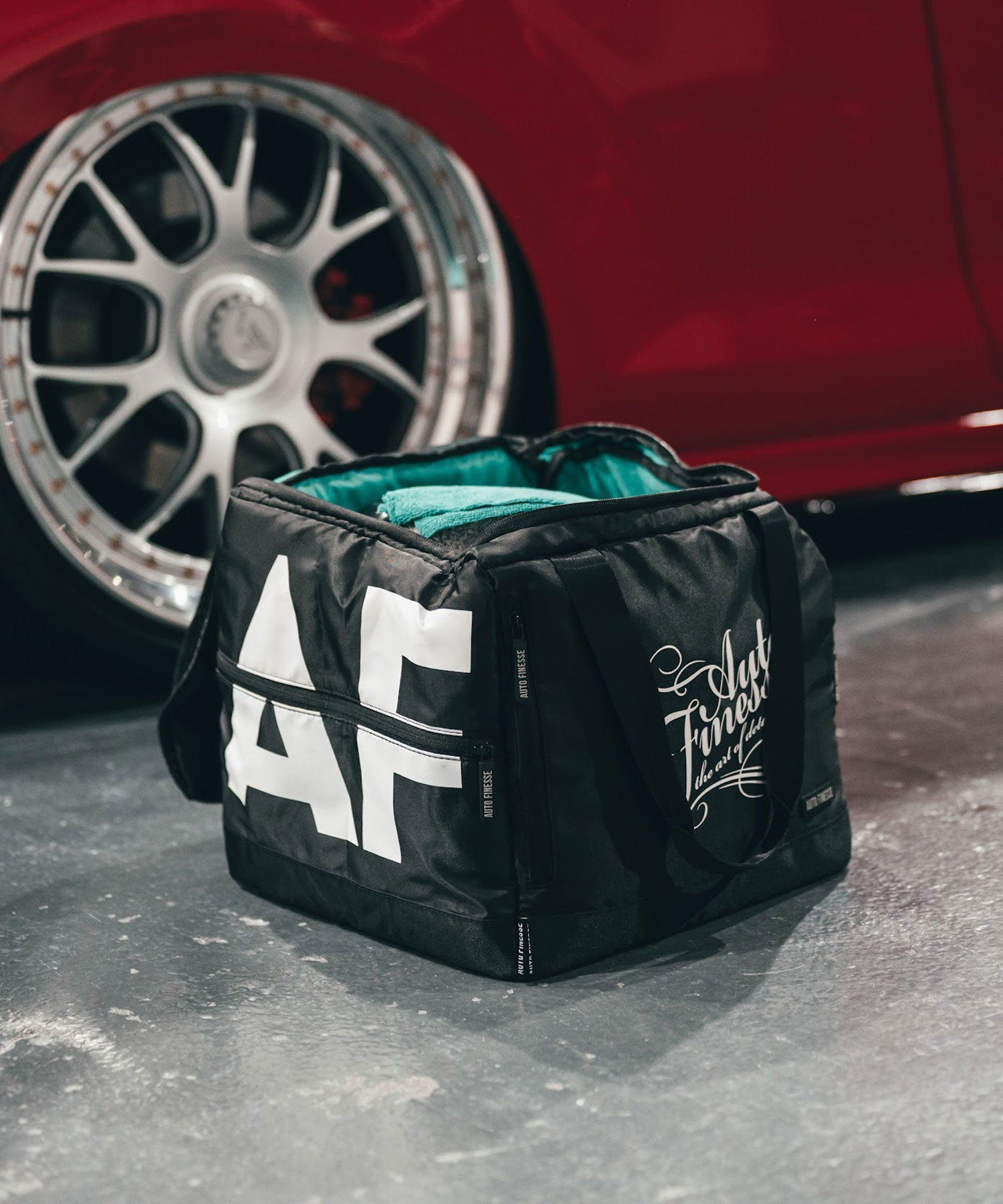 Show Stopper Kit_ Signature Kit Bag