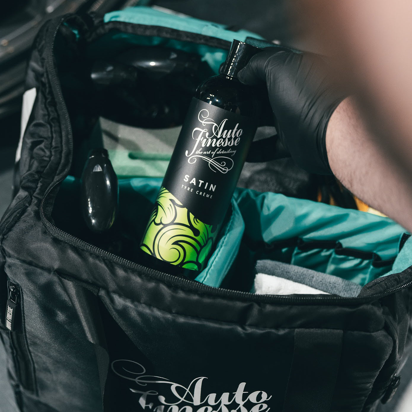 Show Stopper Kit_ Satin Tyre Creme