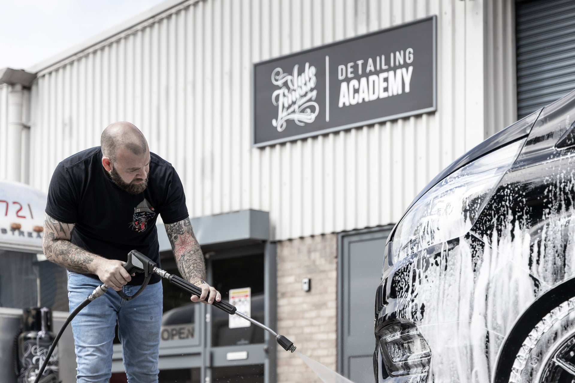 Learn How To Detail a Car Detailing Courses & Training