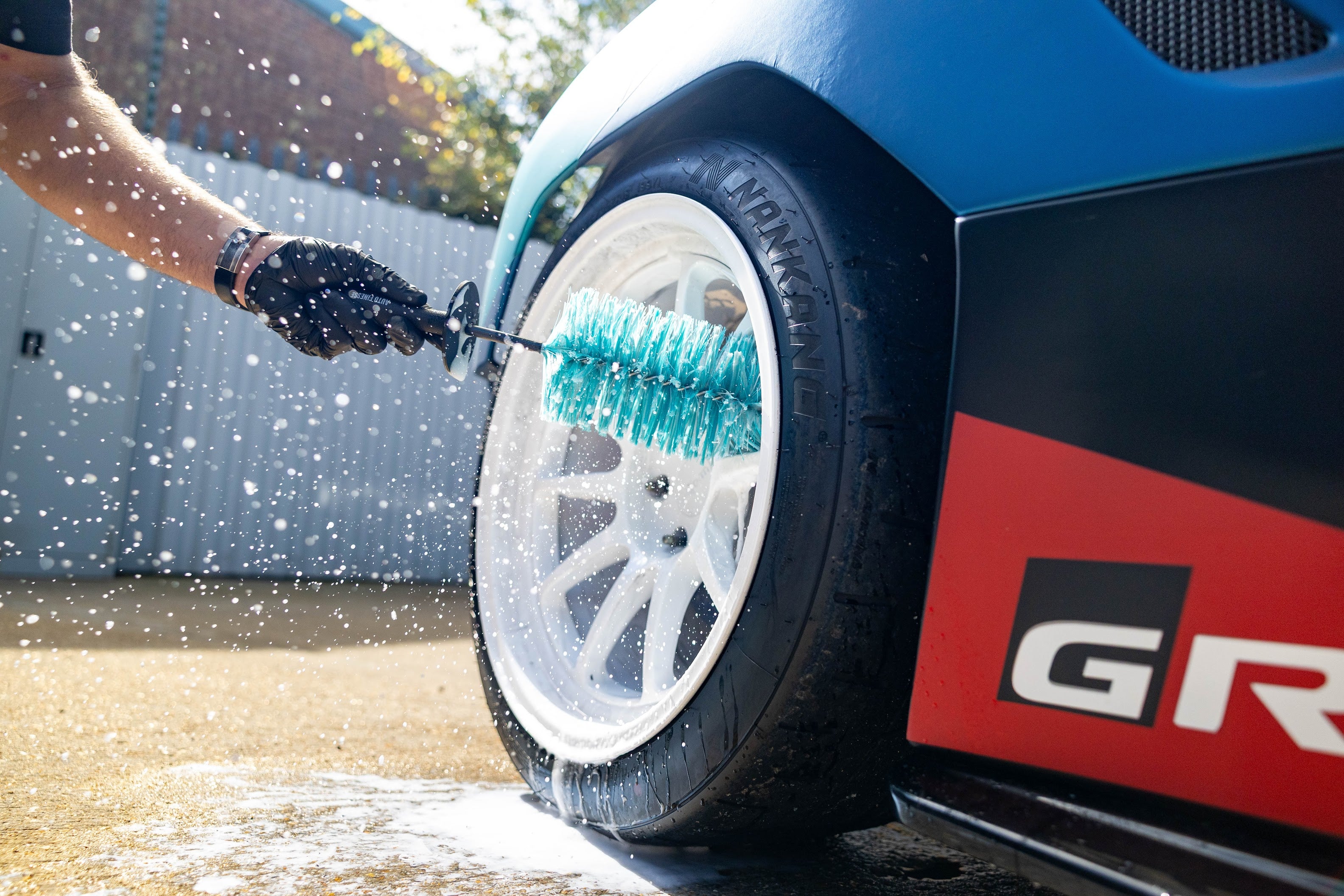 Auto Finesse | Barrel Brush | Ultimate Deep Wheel Cleaning Brush
