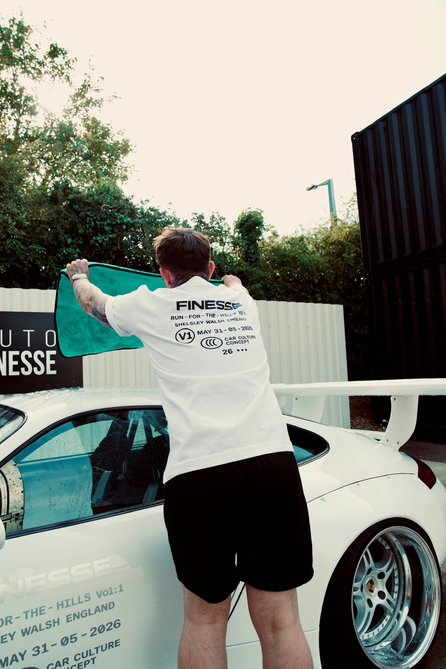 Run for the hills - White T