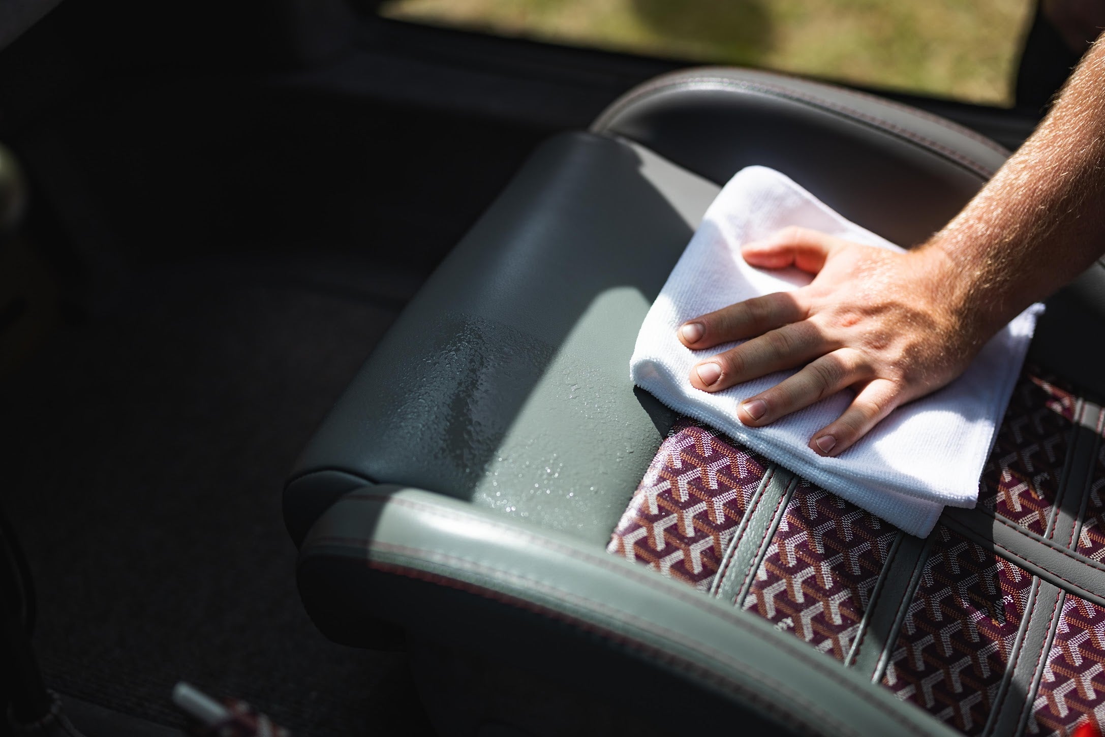 Cleaning a Leather Seat with Hide Leather Cleaner