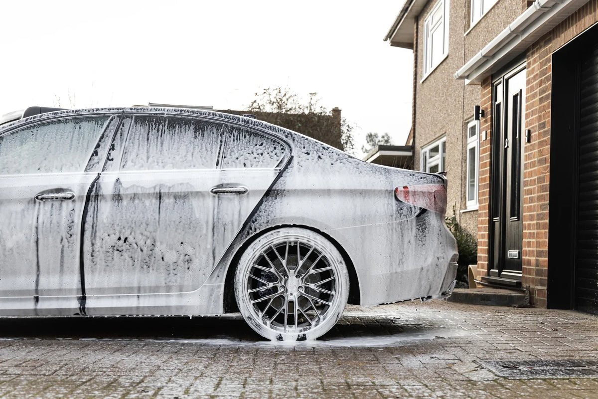 The easiest way to start snow foaming