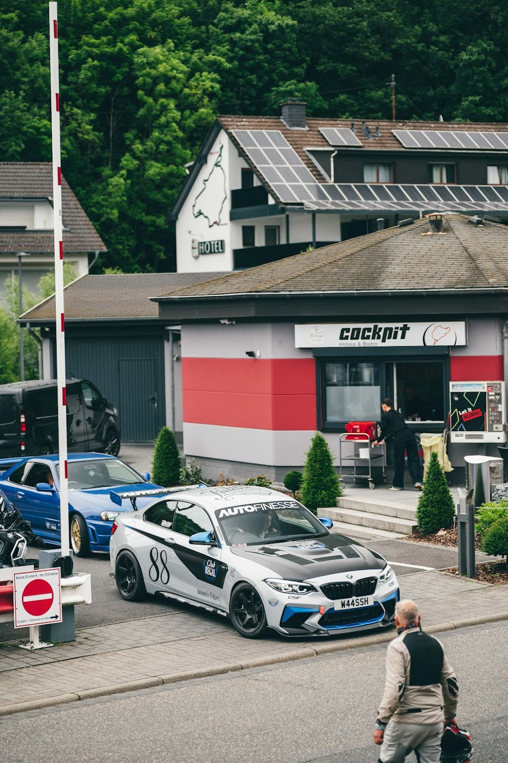 TRACK DAY