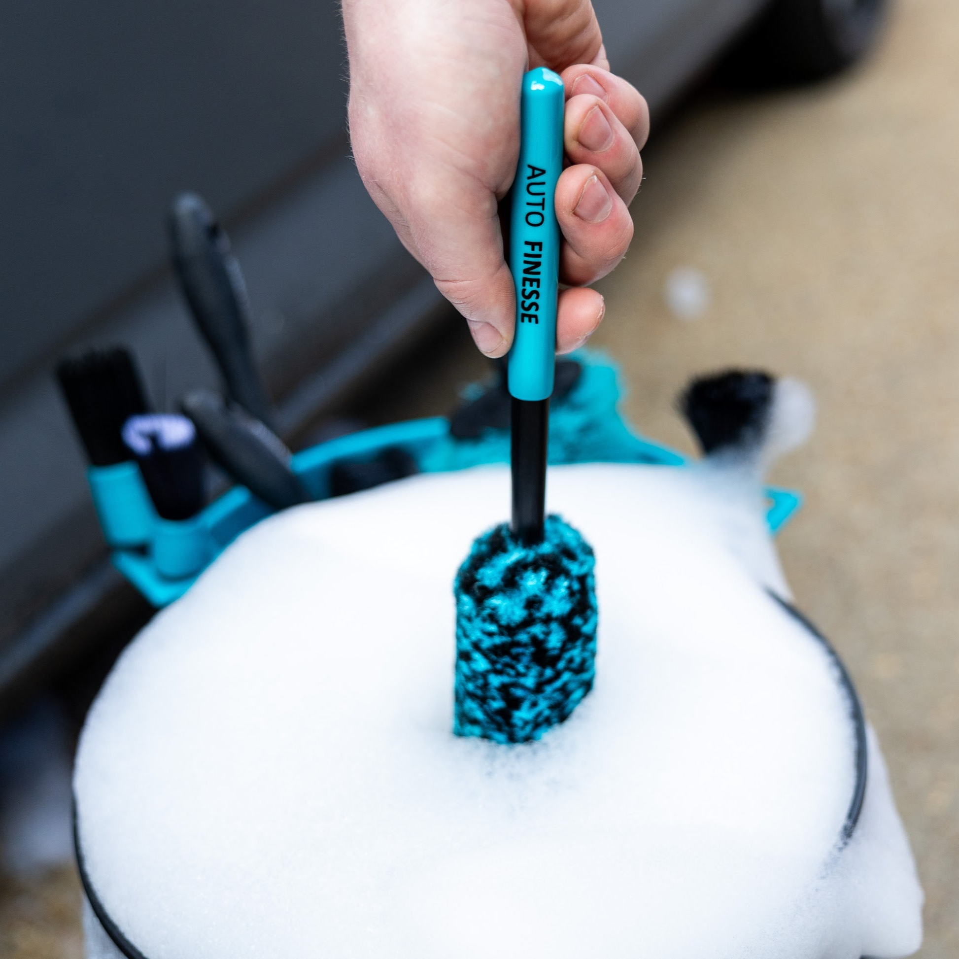 Microfibre Wheel Brush_ into Bucket