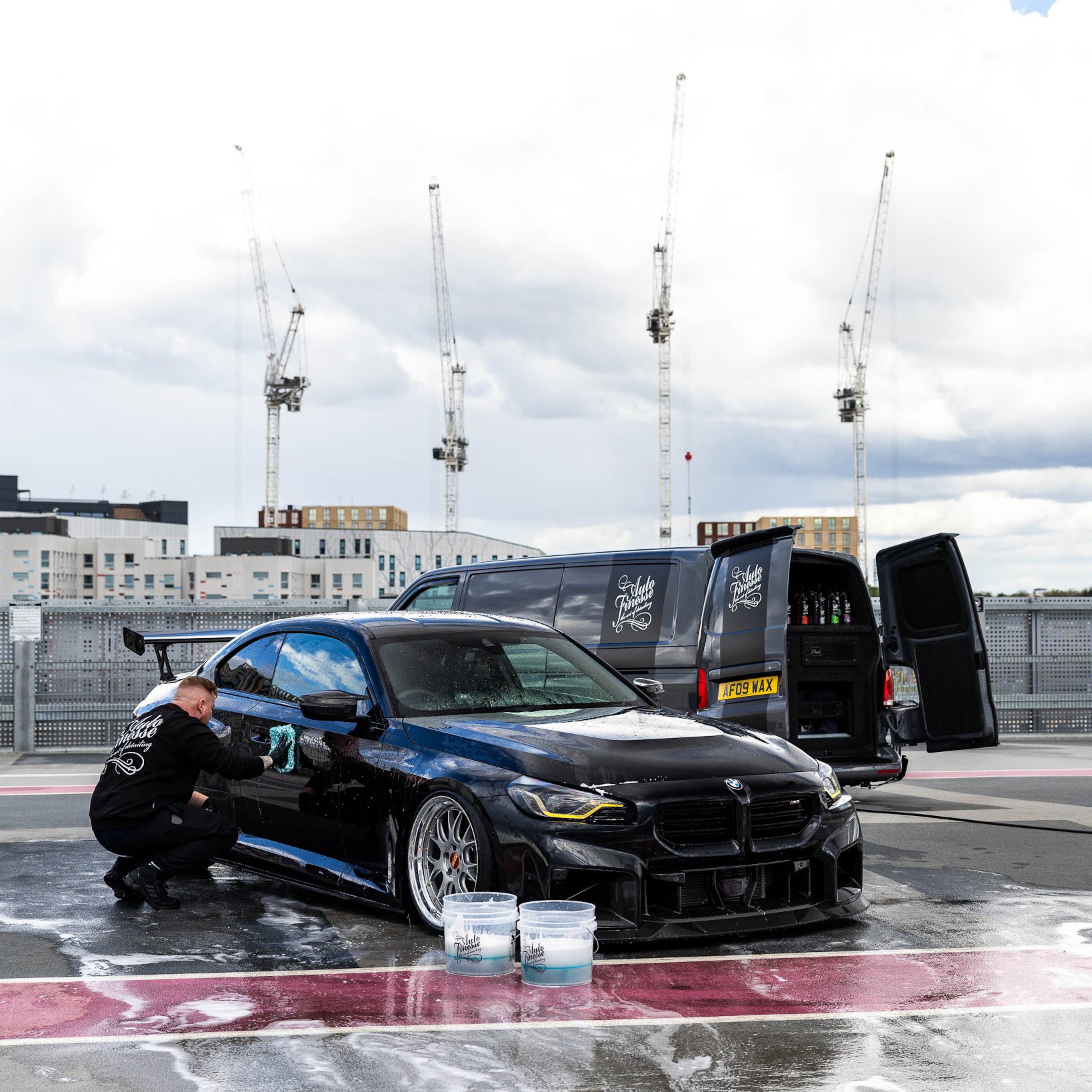 Pro Set Up Kit_ Using Wash Mitt and Lather Car Shampoo