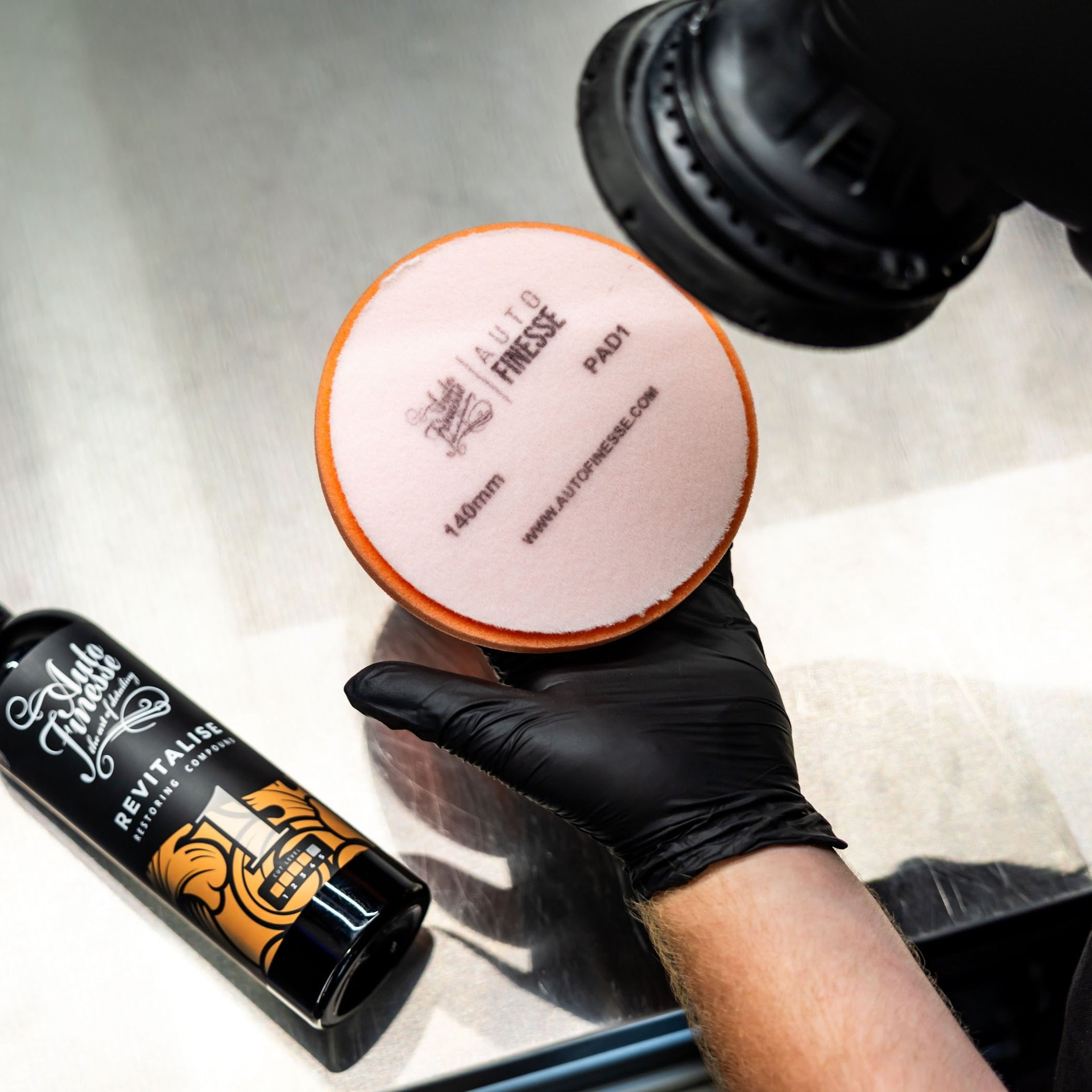 Revitalise Kit_ 140mm Pad1 & Revitalise No:1 Restoring Compound