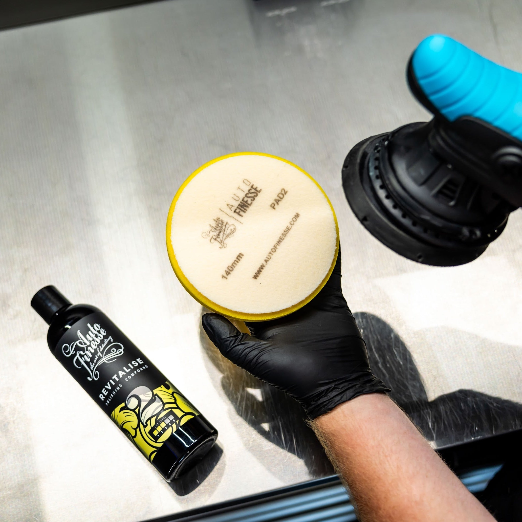 Revitalise Kit_ 140mm Pad2 & Revitalise No:2 Polishing Compound