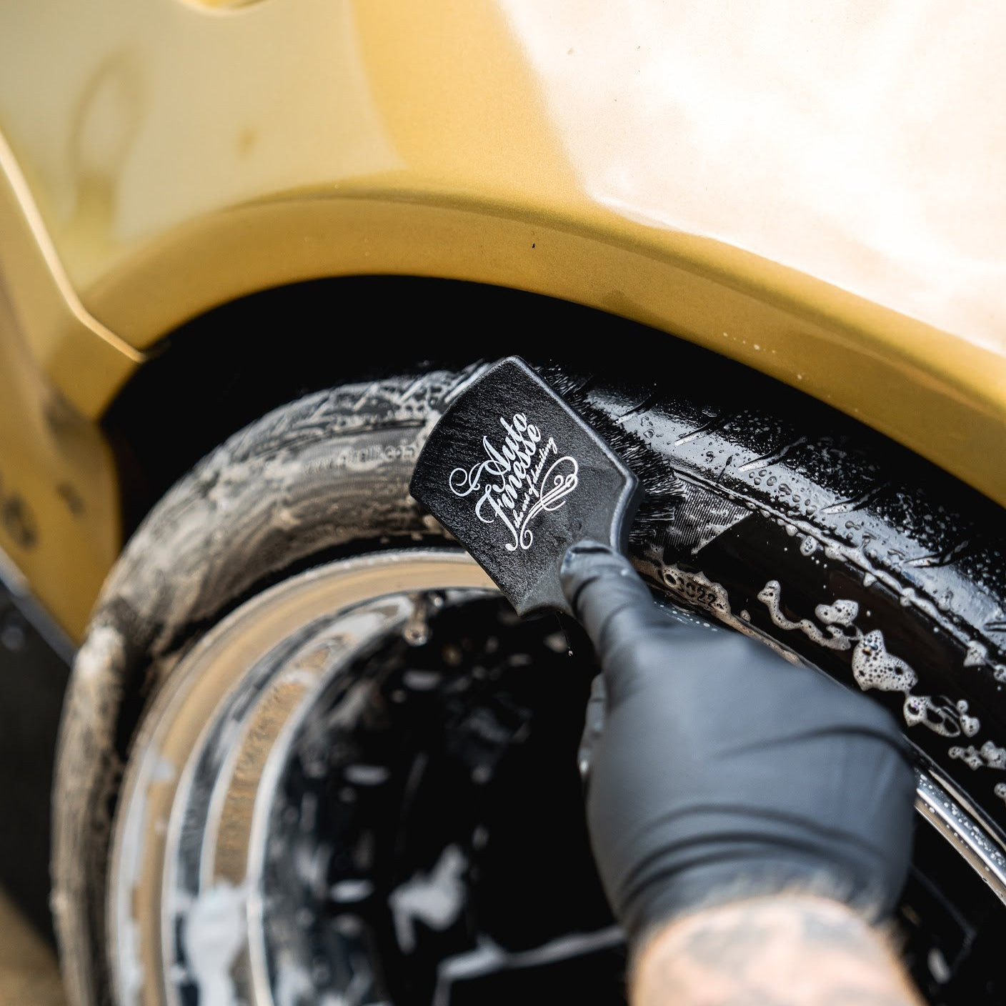 Rubber Scrubber Tyre Brush