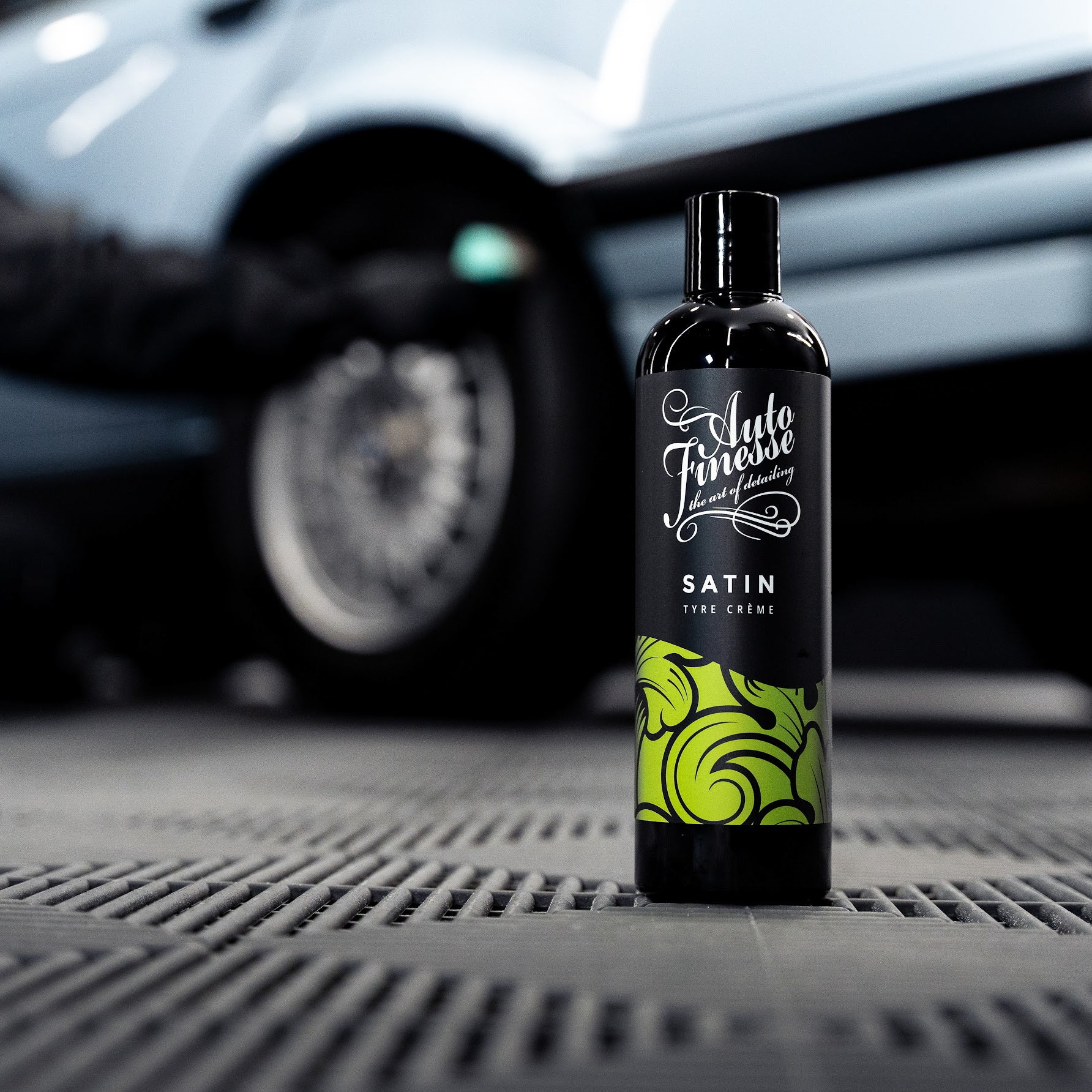 24 Piece Ultimate Car Care Kit