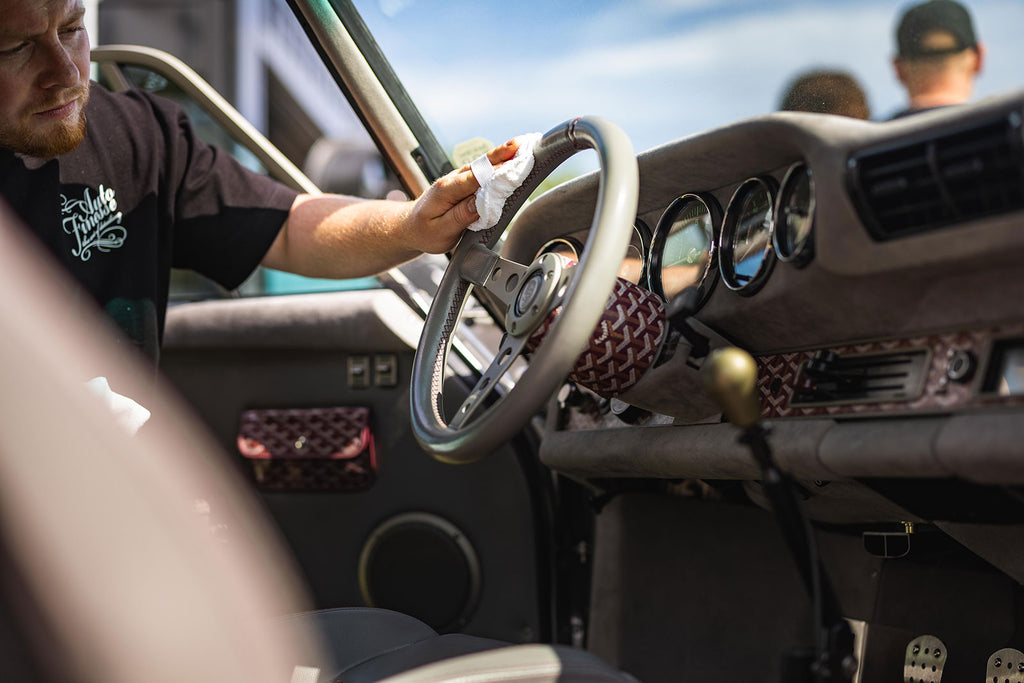 Car Leather Cleaner - Hide Cleanser - Auto Finesse