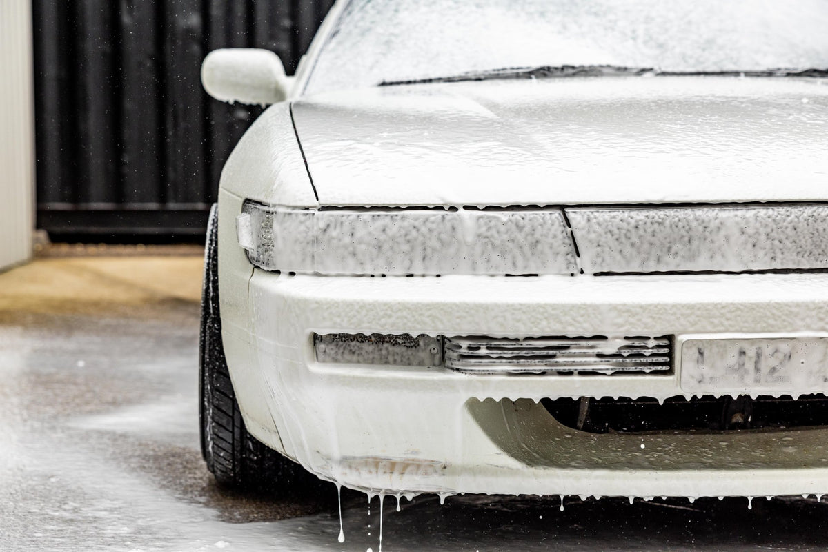 The easiest way to start snow foaming