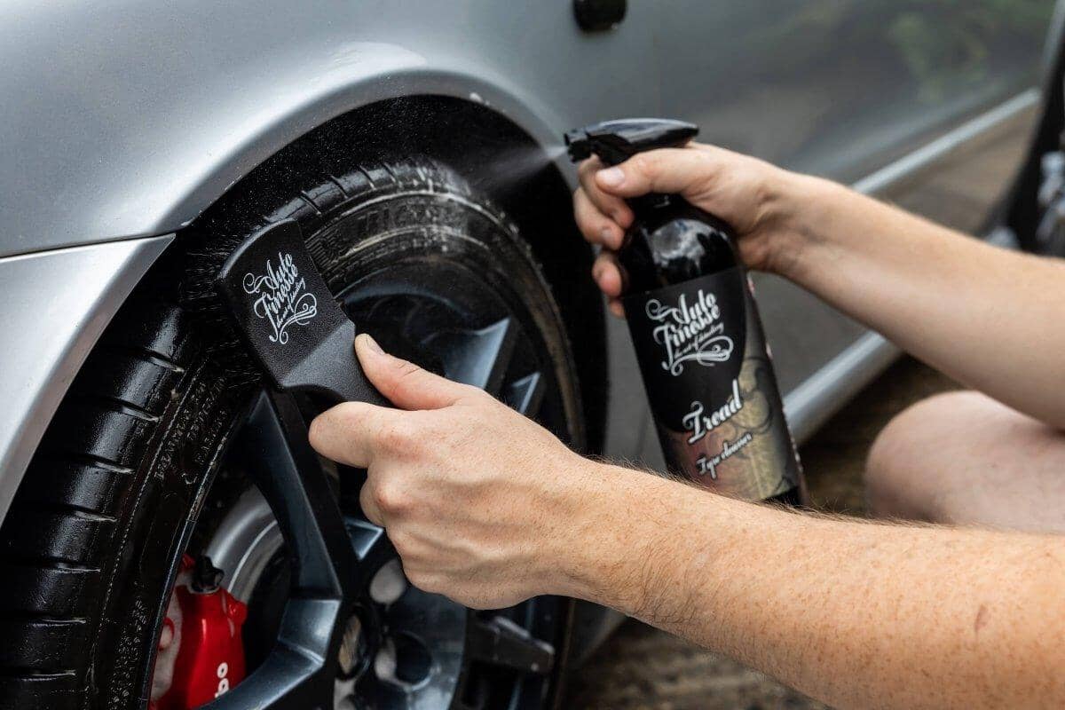 AUTO FINESSE - TREAD & RUBBER SCRUBBER | ヤマダウェブコム
